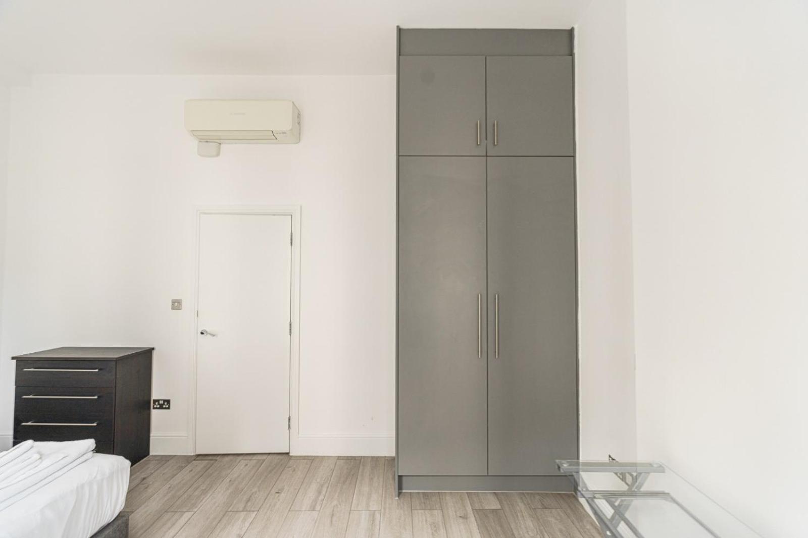 The Apartments Kensington High Street 런던 외부 사진