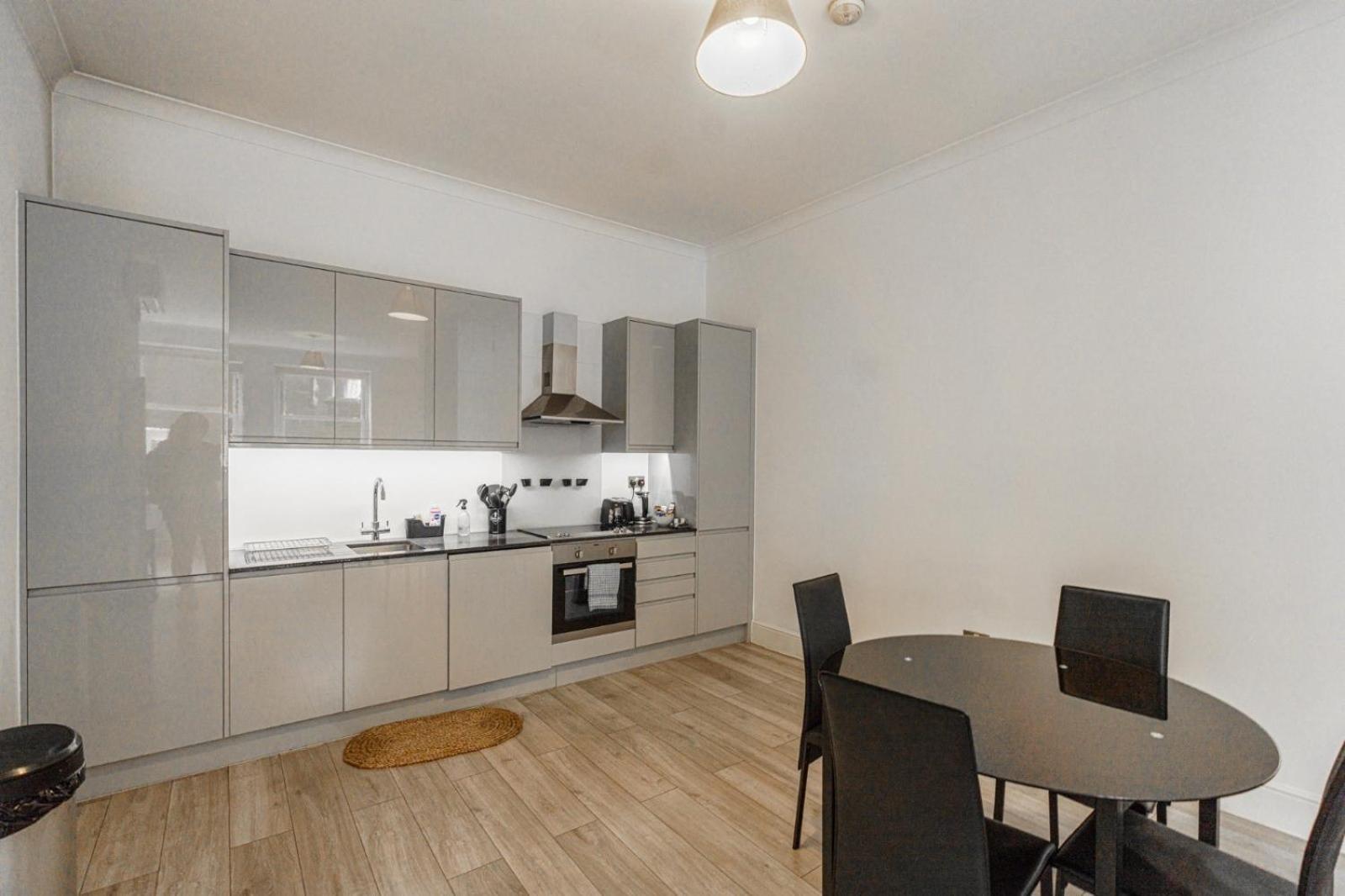 The Apartments Kensington High Street 런던 외부 사진