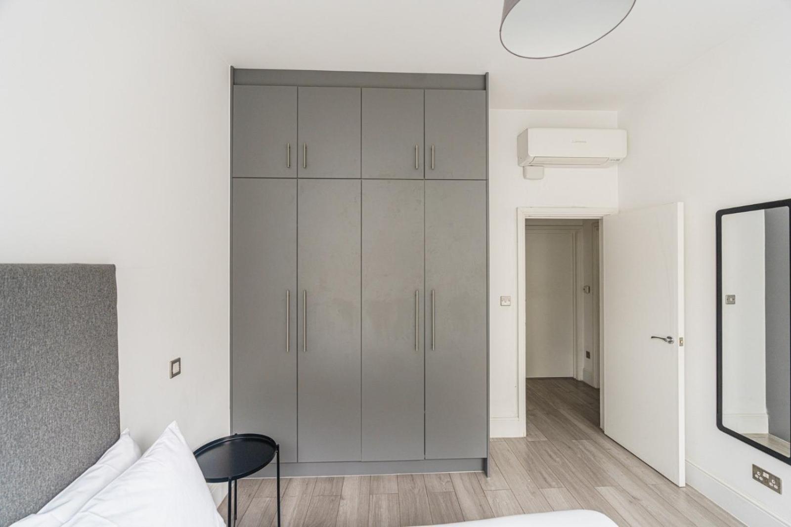 The Apartments Kensington High Street 런던 외부 사진