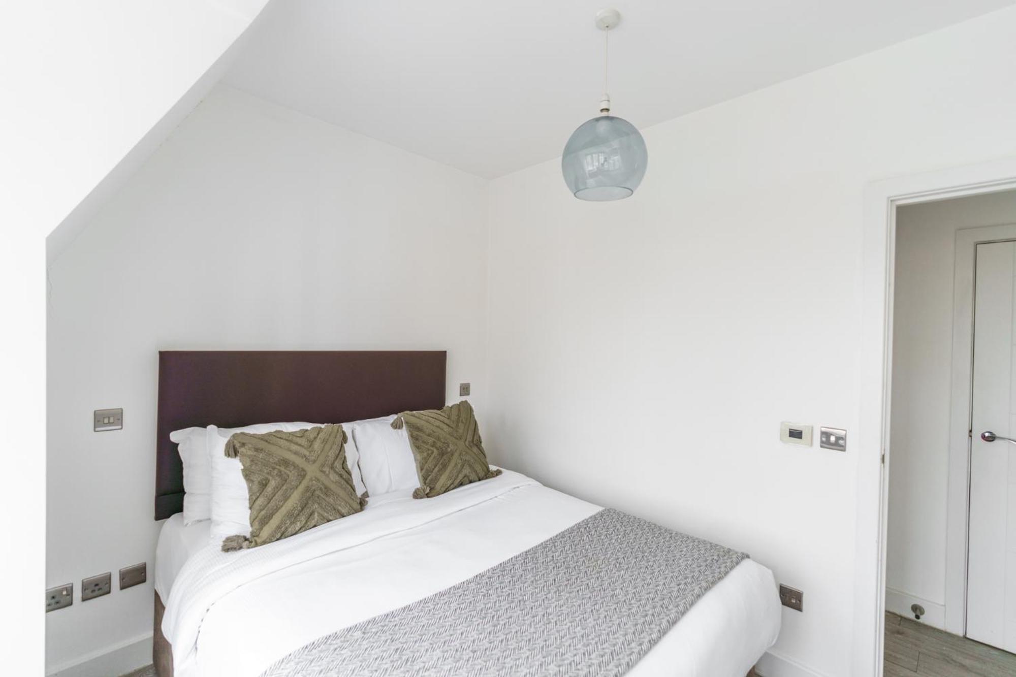 The Apartments Kensington High Street 런던 외부 사진