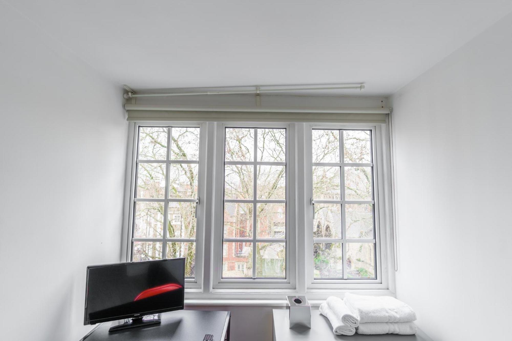 The Apartments Kensington High Street 런던 외부 사진