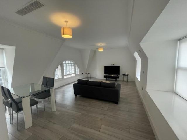 The Apartments Kensington High Street 런던 외부 사진